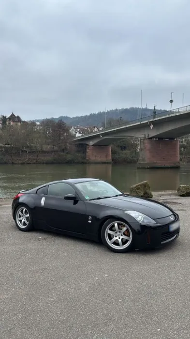 Nissan 350z DE (Invidia V1/ST Fahrwerk)