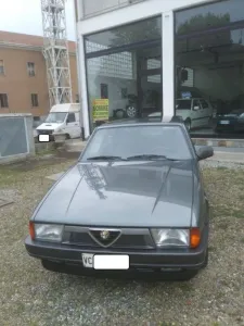 Alfa Romeo ALFA ROMEO 75 1.6