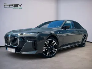 BMW i7 xDrive M70 / Theater / B&W / DAP / PAP / HAL