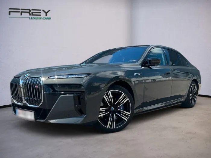 BMW i7 xDrive M70 / Theater / B&W / DAP / PAP / HAL