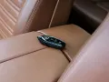 Lamborghini Urus SE Bianco Sapphirus, Panoramic Roof