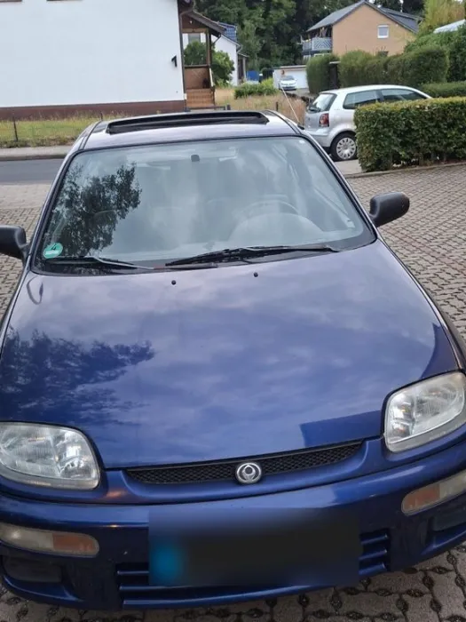 Mazda 323 C