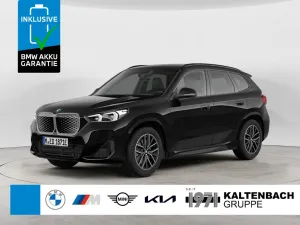 BMW iX1 eDrive20 PANO AHK HUD 360° LED ACC NAVI H/K