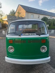 Volkswagen T2 Transporter Pritschenwagen / Restauriert