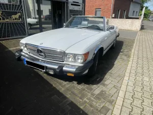 Mercedes-Benz SL 560