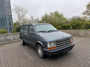 Chrysler Voyager 3.0 / 7 Sitzer/Automatik/Klima