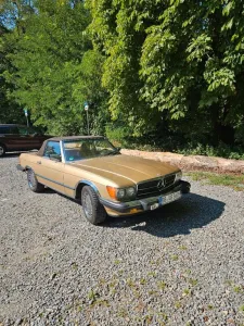 Mercedes-Benz SL 560