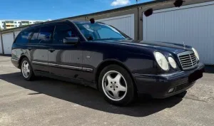 Mercedes-Benz E 230 T AVANTGARDE Klima Sitzheizung AHK