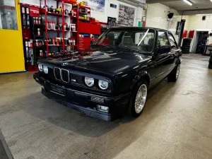 BMW 318 is