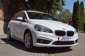 BMW 218i Active Tourer Advantage * Pano * PDC * Alu