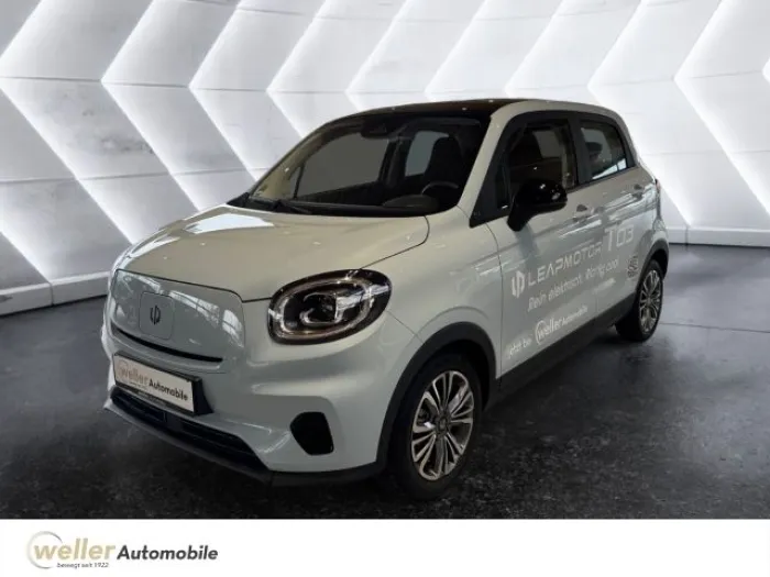 Leapmotor T03 ''Design'' Rückfahrkamera Panoramadach Parks