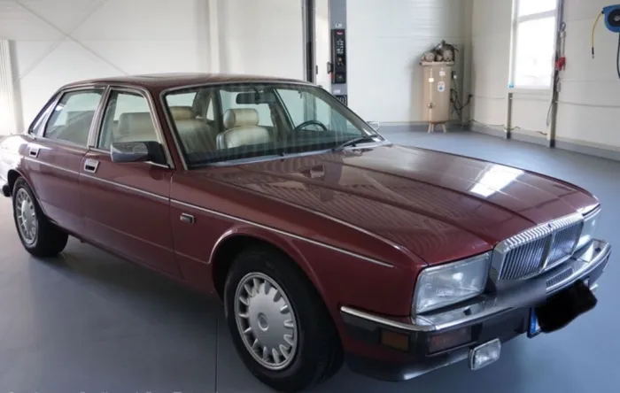 Jaguar XJ40 Daimler