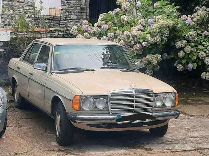 Mercedes-Benz Mercedes Benz 240D W123