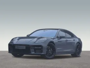 Porsche Panamera GTS Burmester HA-Lenkung InnoDrive