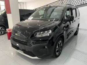 Fiat FIAT Qubo L 1.5 Diesel 130 CV AT8 7 posti La Pri