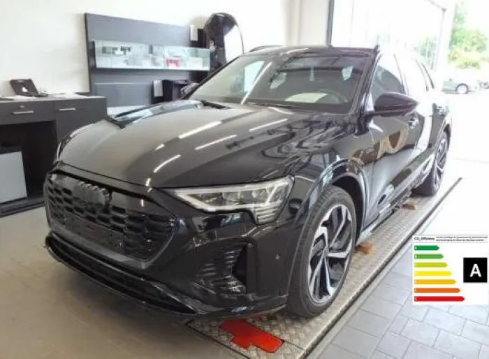 Audi Q8 e-tron S line 55 quattro AHK+HUD+MATRIX+PANO