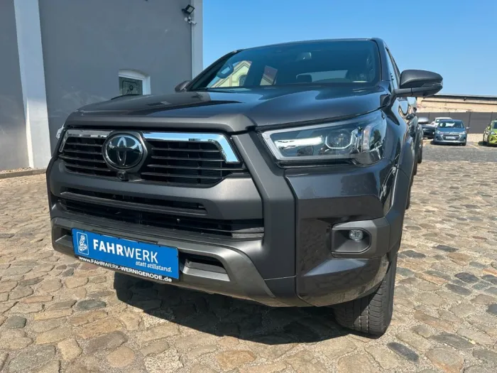 Toyota HiLux 4x4 Double Cab MHEV Autm. Invincible 3,5t