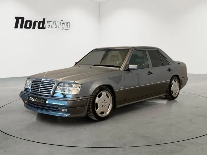 Mercedes-Benz E 420 AMG