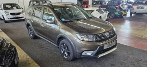 Dacia Logan MCV II Stepway Celebration *1.Hand*