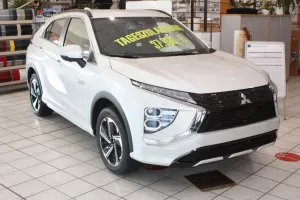 Mitsubishi Eclipse Cross Plus Select Hybrid 4WD