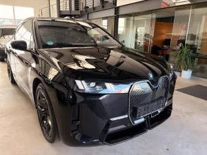 BMW iX xDrive45 MSport Luftfeder Neupreis 98.920,- €