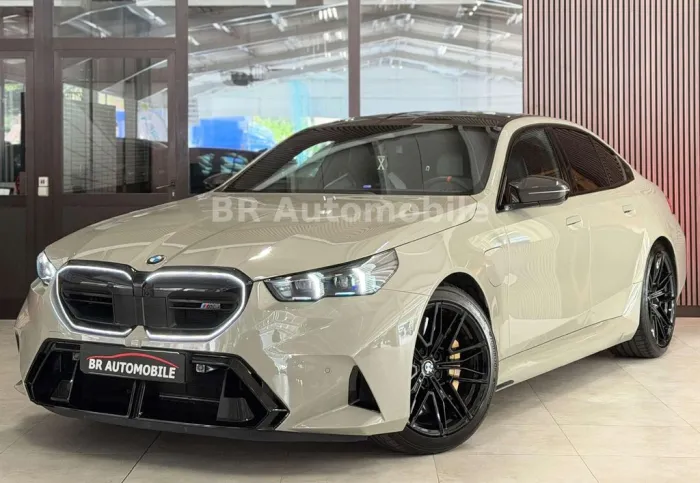 BMW M5 Ultimate-Paket*Carbon-Paket*Keramikbremse*