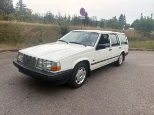 Volvo 940 GL Kombi 2,0 Benzin 5 Gang Beim Kauf Tüv Neu