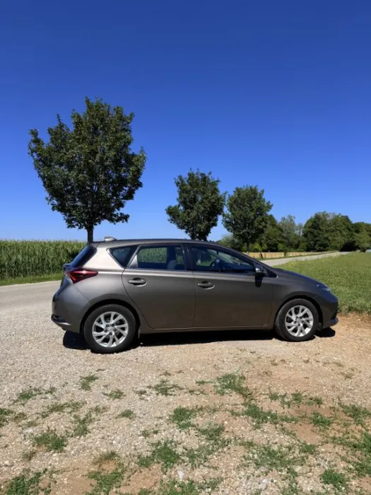 Toyota Auris 1,6 (E18)(10.2012->)