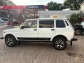Lada Niva Luxus Klima 5 Türer, Mike Sanders