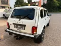 Lada Niva Luxus Klima 5 Türer, Mike Sanders