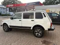 Lada Niva Luxus Klima 5 Türer, Mike Sanders