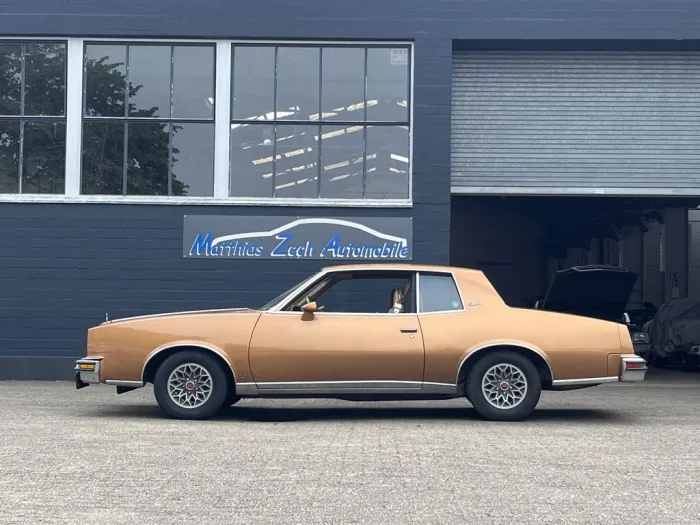 Pontiac Grand Prix 5,0 V 8 * Schweizer Fahrzeug *