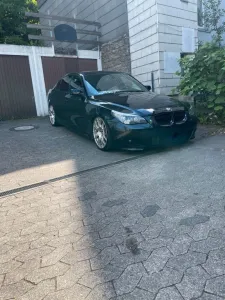 BMW Bwm Schwarz 530