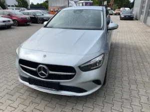 Mercedes-Benz B 220 B B 220 4Matic