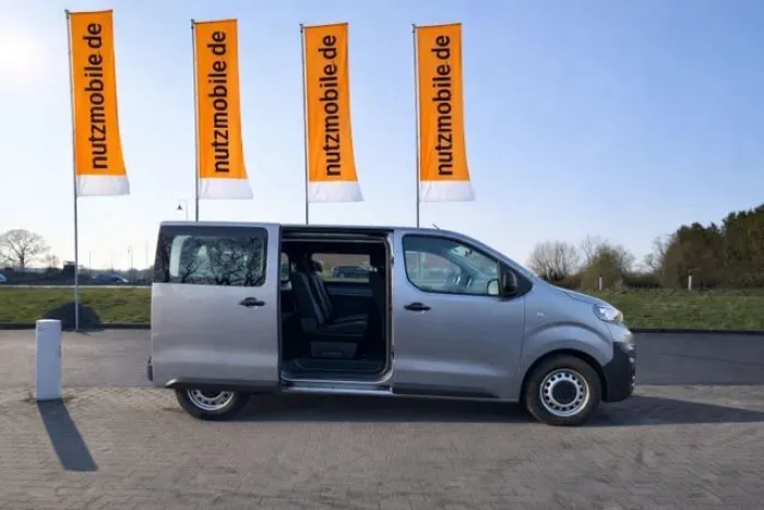 Peugeot Expert Kombi L2 8 Sitze erst 19 tkm