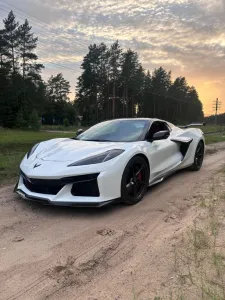 Corvette C8 E-ray 3LZ 4x4 Hybrid 0-100 2.4sec 655HP