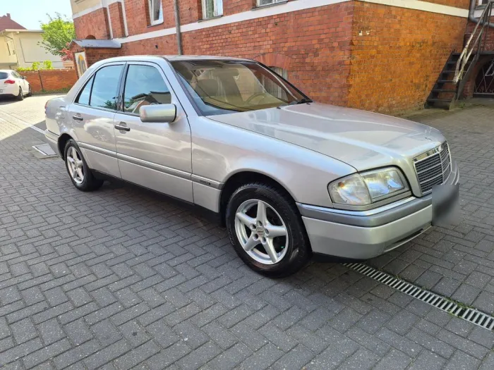 Mercedes-Benz Mercedes C230 150PS TÜV 2028 Wenige Kilome...
