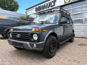Lada Niva Urban Luxus Klima 5 Türer, Mike Sanders