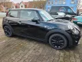 MINI COOPER D  Automatik Schwarz/Schwarz
