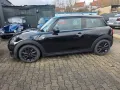 MINI COOPER D  Automatik Schwarz/Schwarz