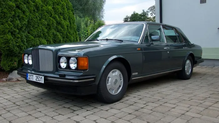 Bentley Brooklands 6.75i V8