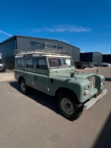 Land Rover Serie III (109) mit seltenem 2,6 Liter Benziner