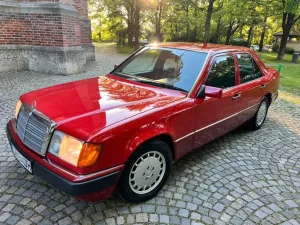 Mercedes-Benz 260 E - H-Kennz. - 5-Gang - 3. Hd. - Klima