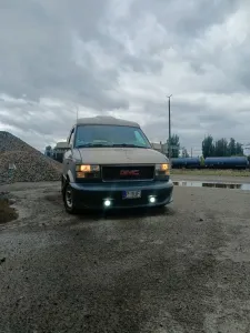 GMC Safari