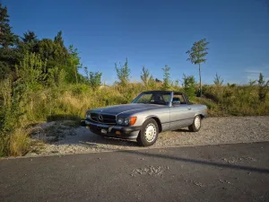 Mercedes-Benz SL 560