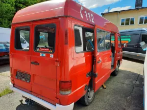 Mercedes-Benz MB 100