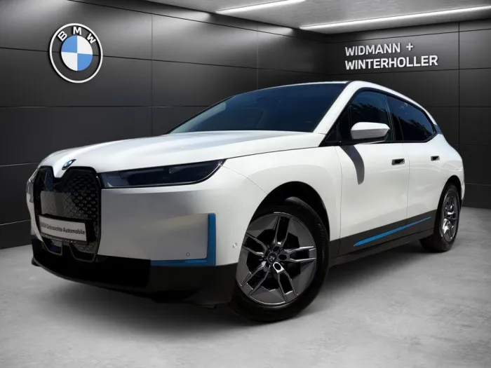BMW iX xDrive40 HUD LC Prof. DA Prof. 20 PA RFK