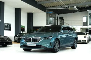 BMW 540d Touri. xDrive*INDIVIDUAL-LEDER*PANO*H/K*HUD