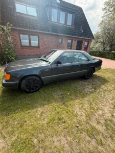 Mercedes-Benz Mercedes Benz W124 CE300 Coupé