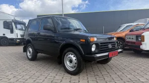 Lada Niva 1.7 4x4 4-Sitzer ABS el. FH